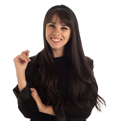 Mili Cáceres, peinado y maquillaje